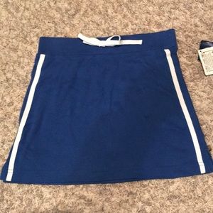 NWT Kentucky skirt size 10-12 (girls)